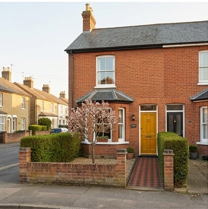 Characterful three-bedroom Victorian terrace, central Bicester